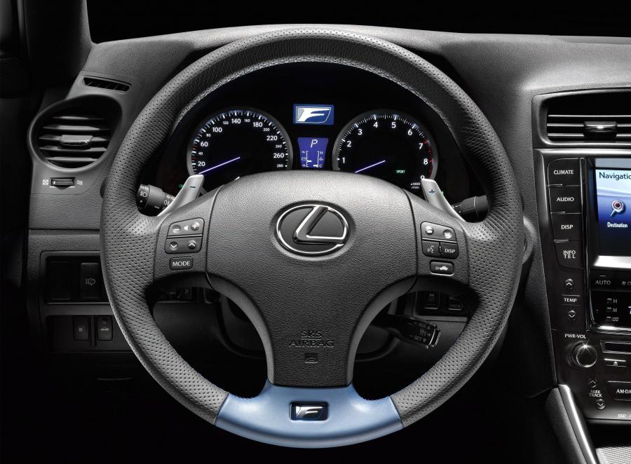  Lexus IS250 F-Sport 2009 года  (EU) (фото 4 из 9)